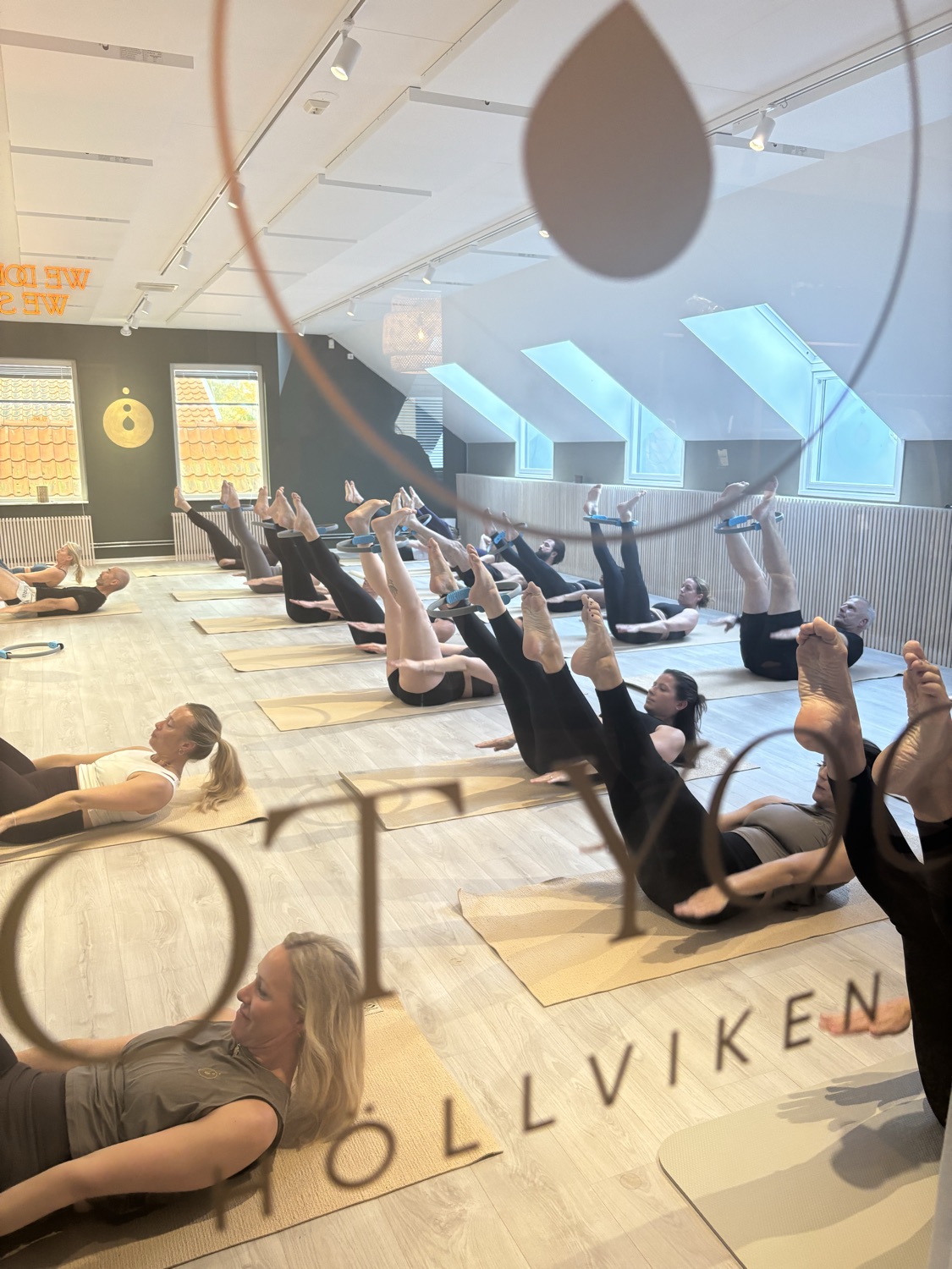 Pilates med Elisabet Prag Drop In 🧡