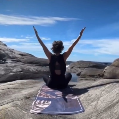 Yoga med Cecilia Wootz