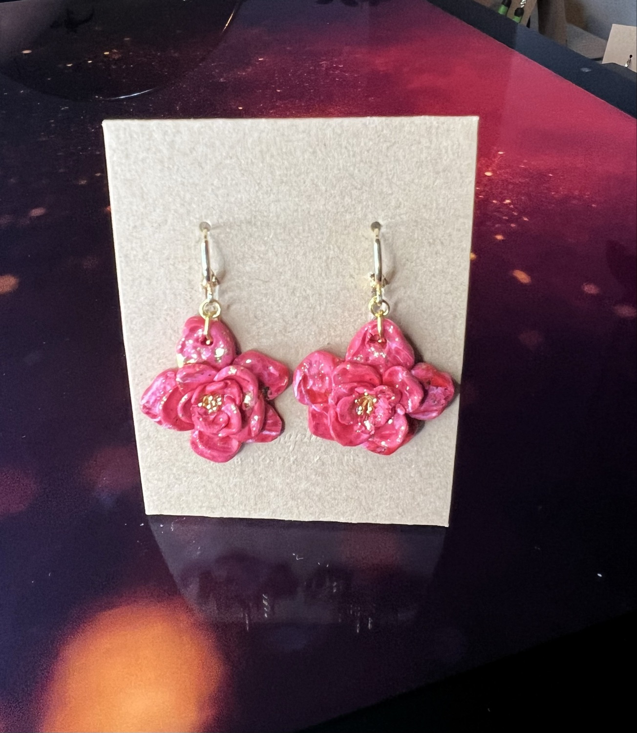 Blommor (örhängen guld) inkl spårbar frakt