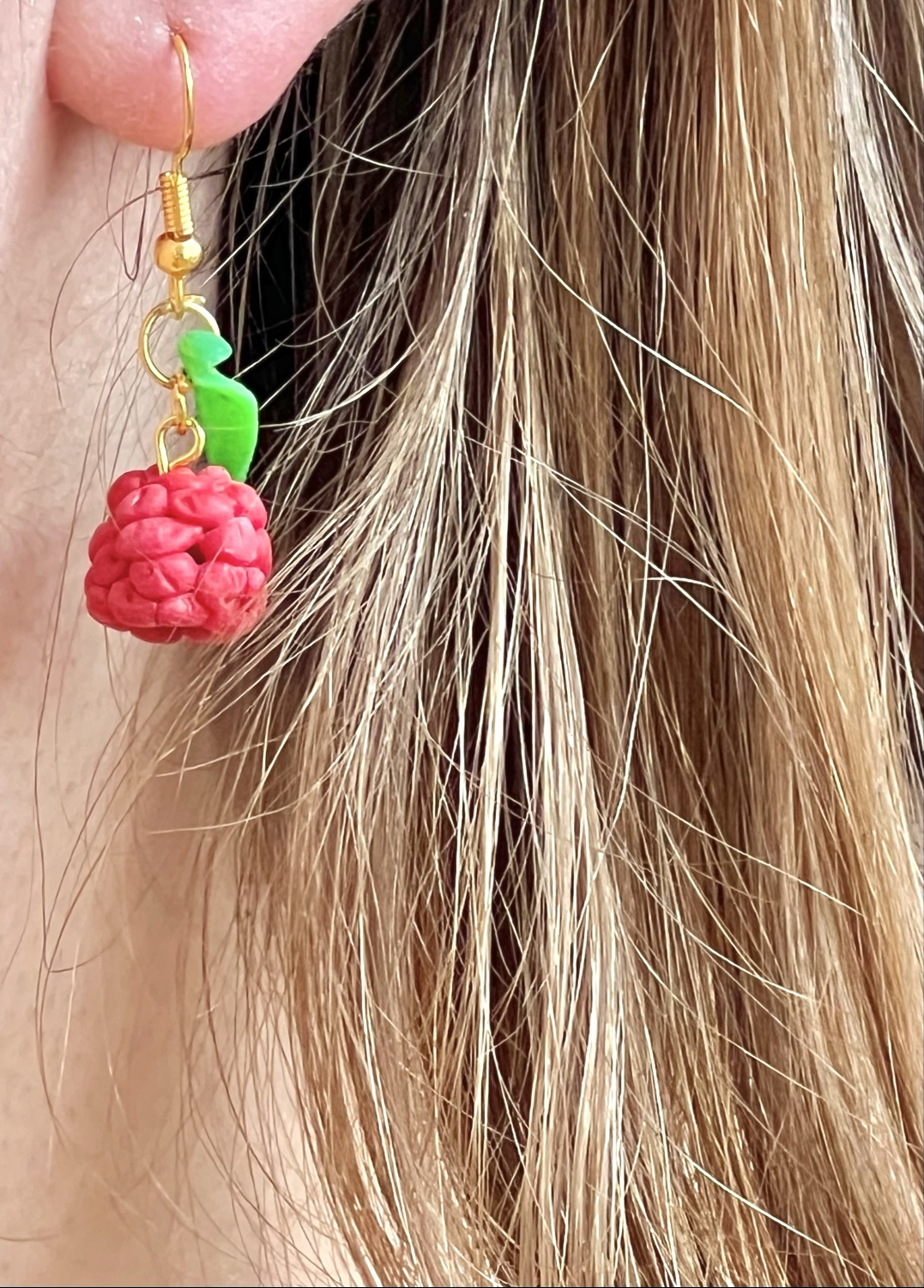 Hallon (örhängen guld) inkl spårbar frakt