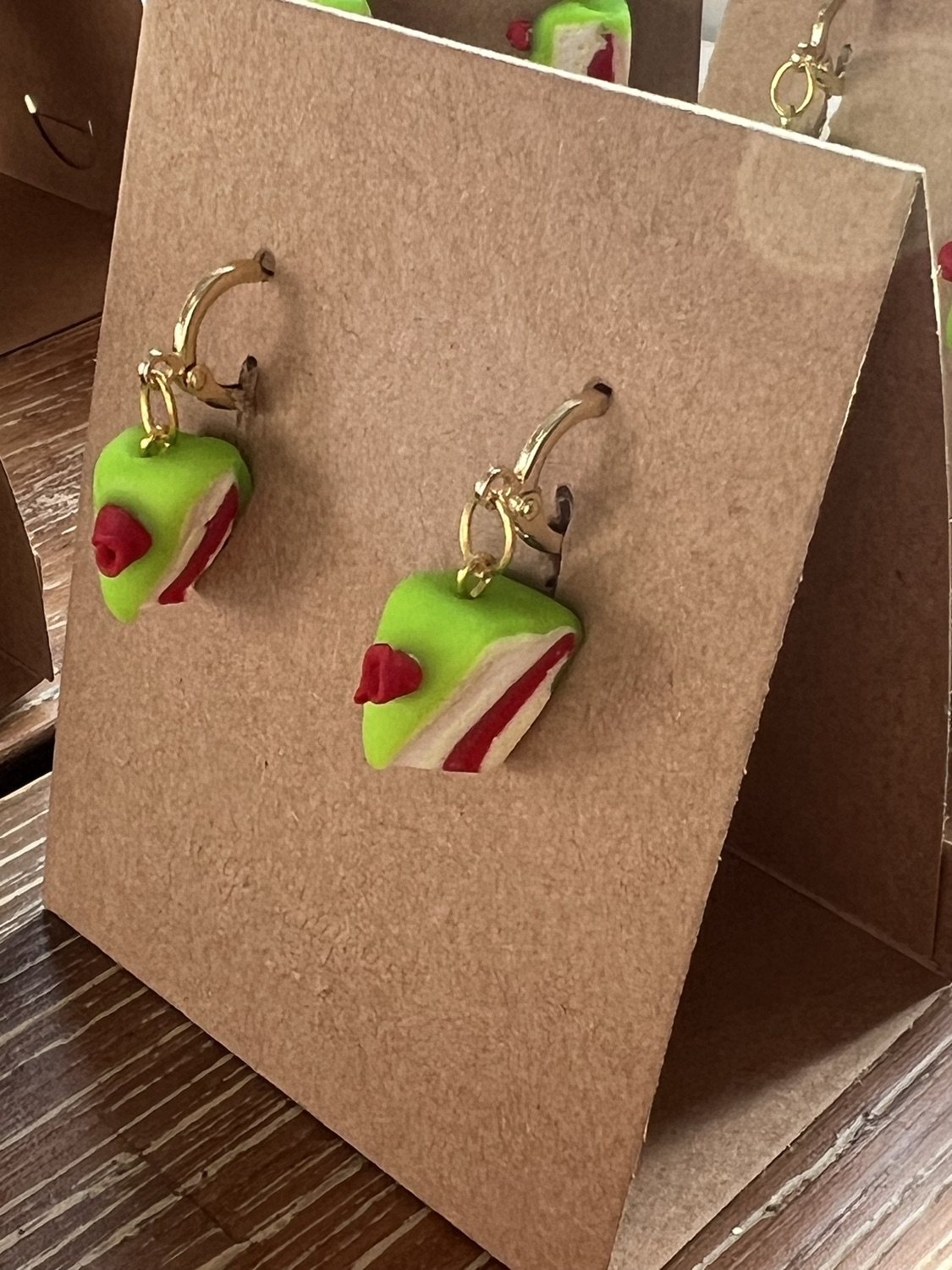 Prinsesstårta (örhängen guld) inkl spårbar frakt