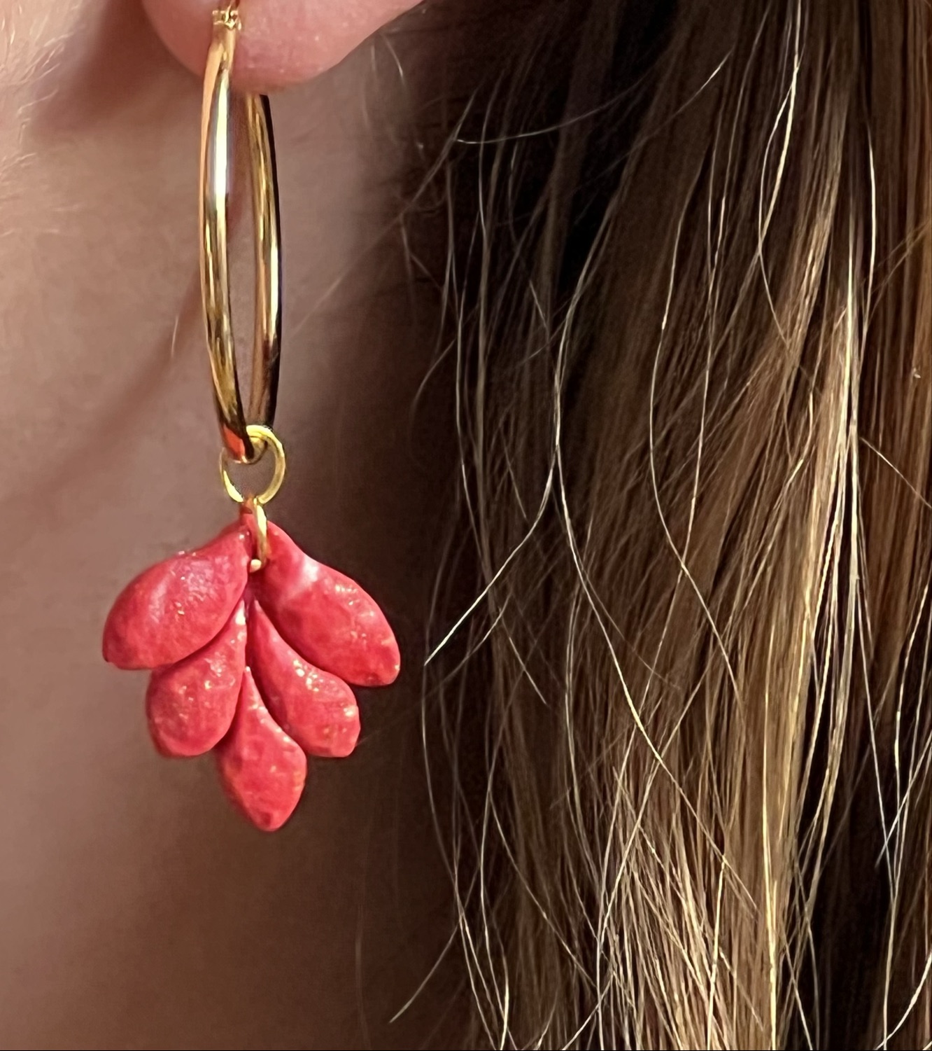 Blad (örhängen guld) inkl spårbar frakt