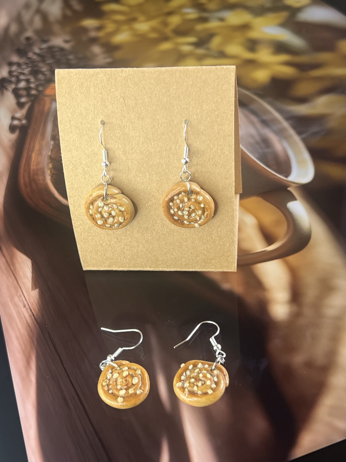 Kanelbullar (örhängen silver) inkl spårbar frakt