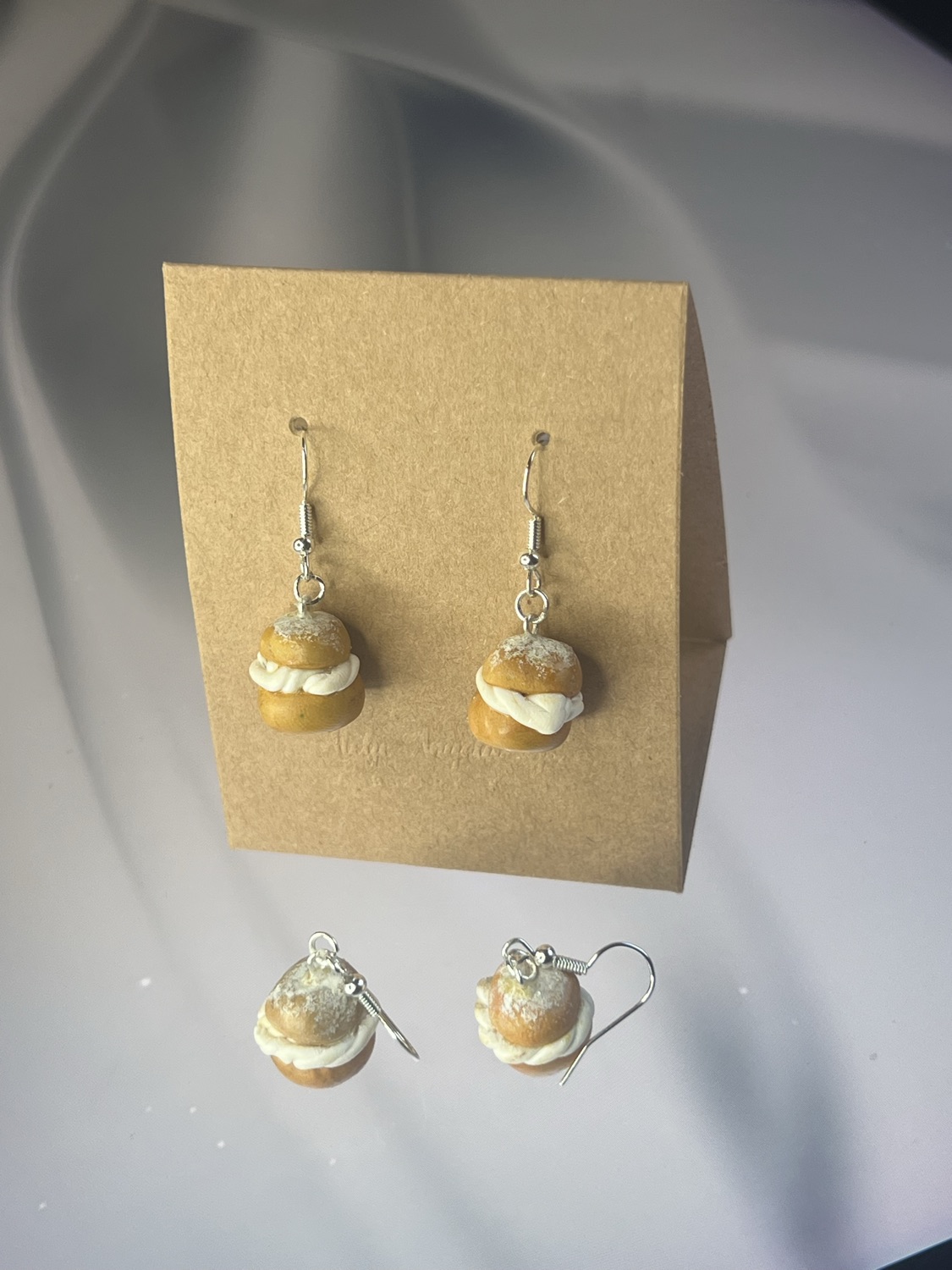 Semlor (örhängen silver) inkl spårbar frakt