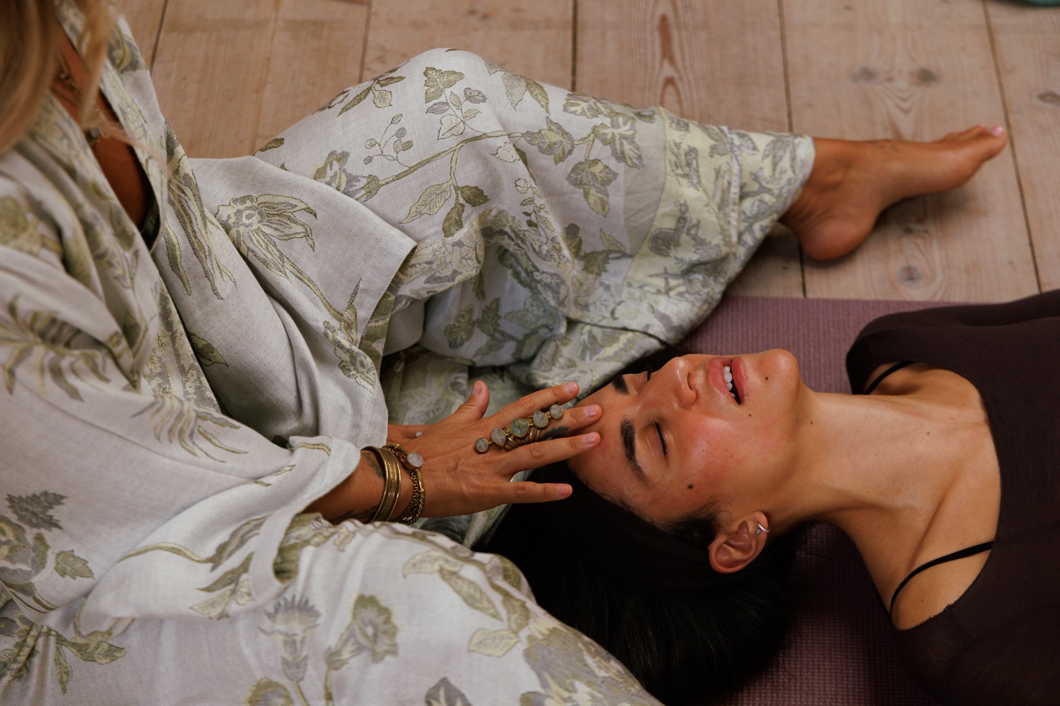 Essence kundalini activation privat session 🌹