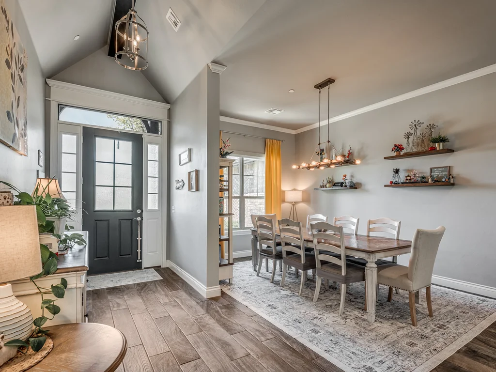 5736 Asheville Wy-10