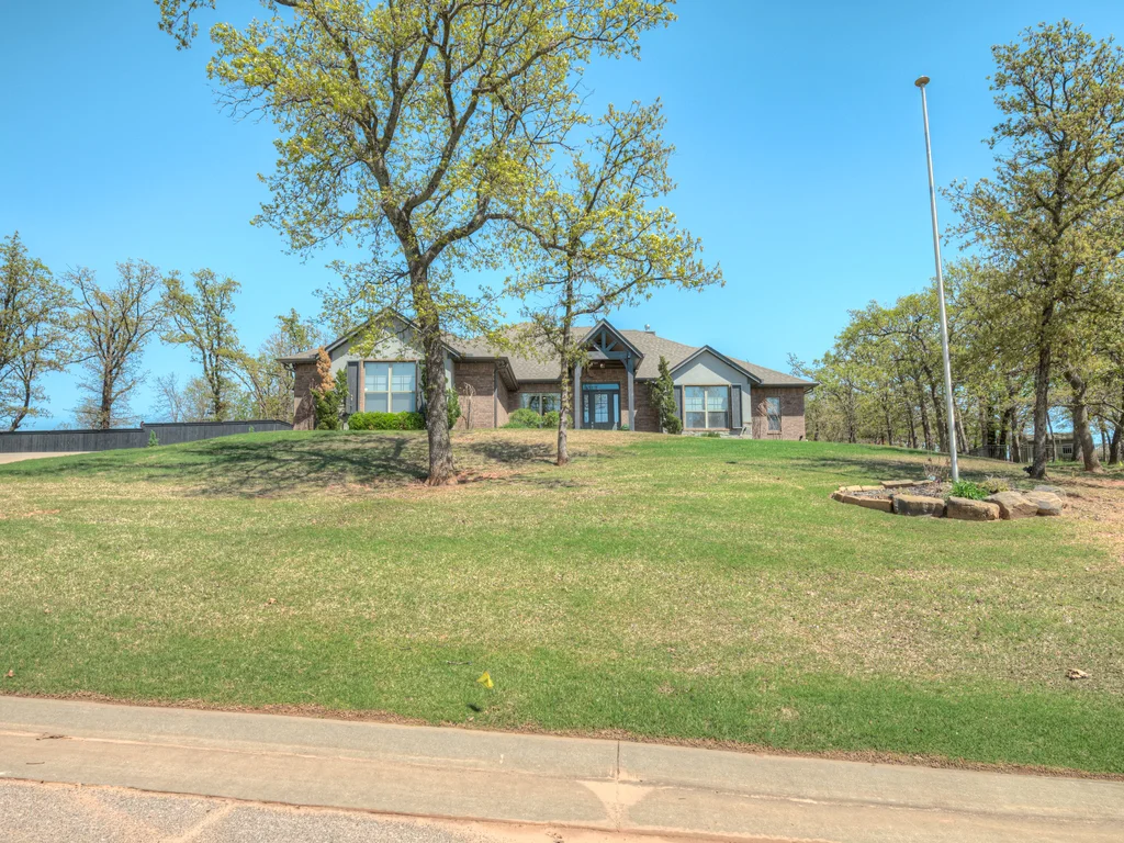 5736 Asheville Wy-1