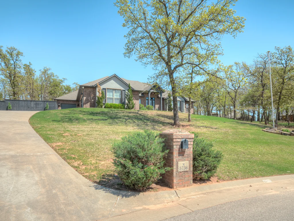 5736 Asheville Wy-2