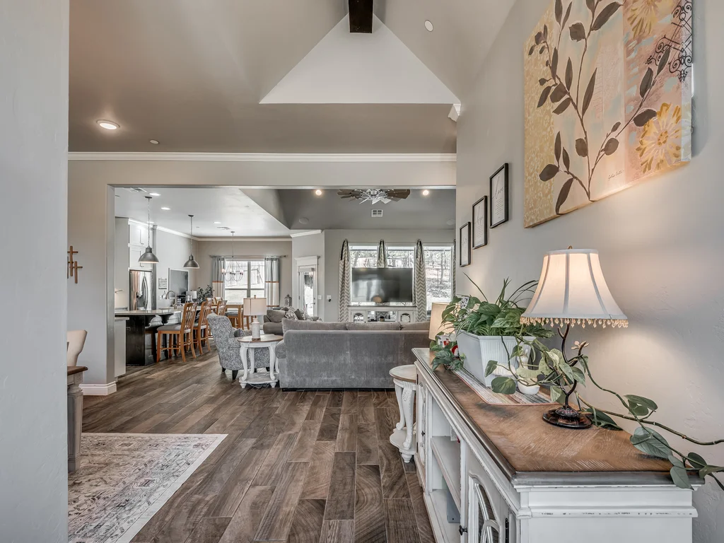 5736 Asheville Wy-9