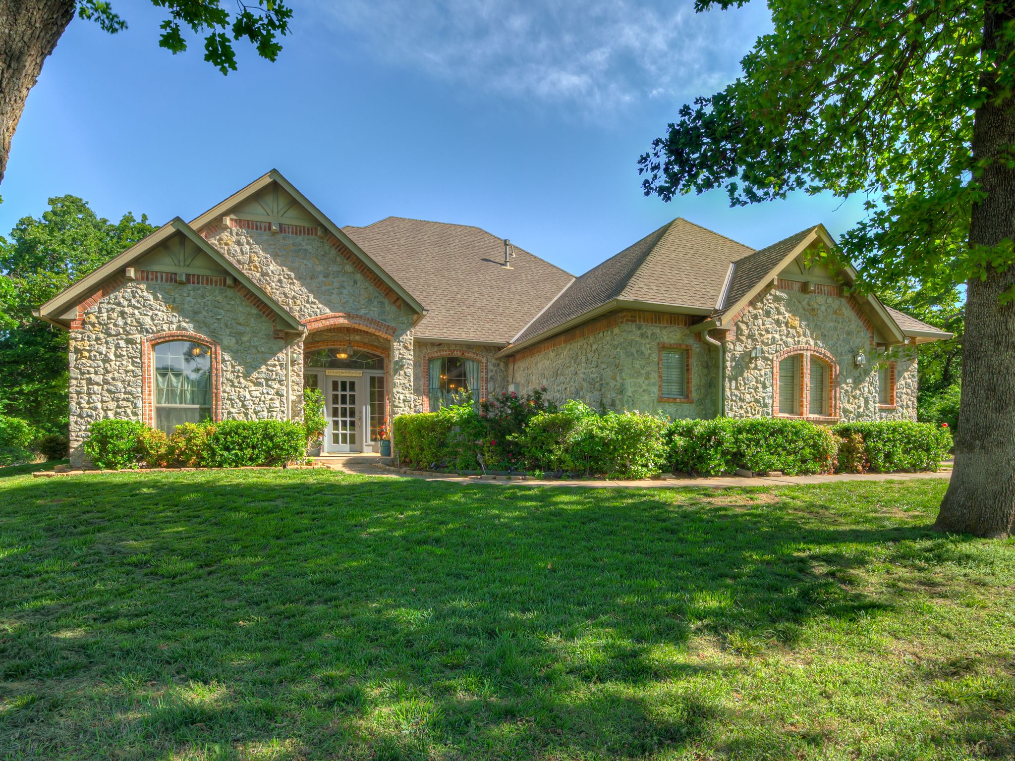 2025 Arbor Valley Dr-3