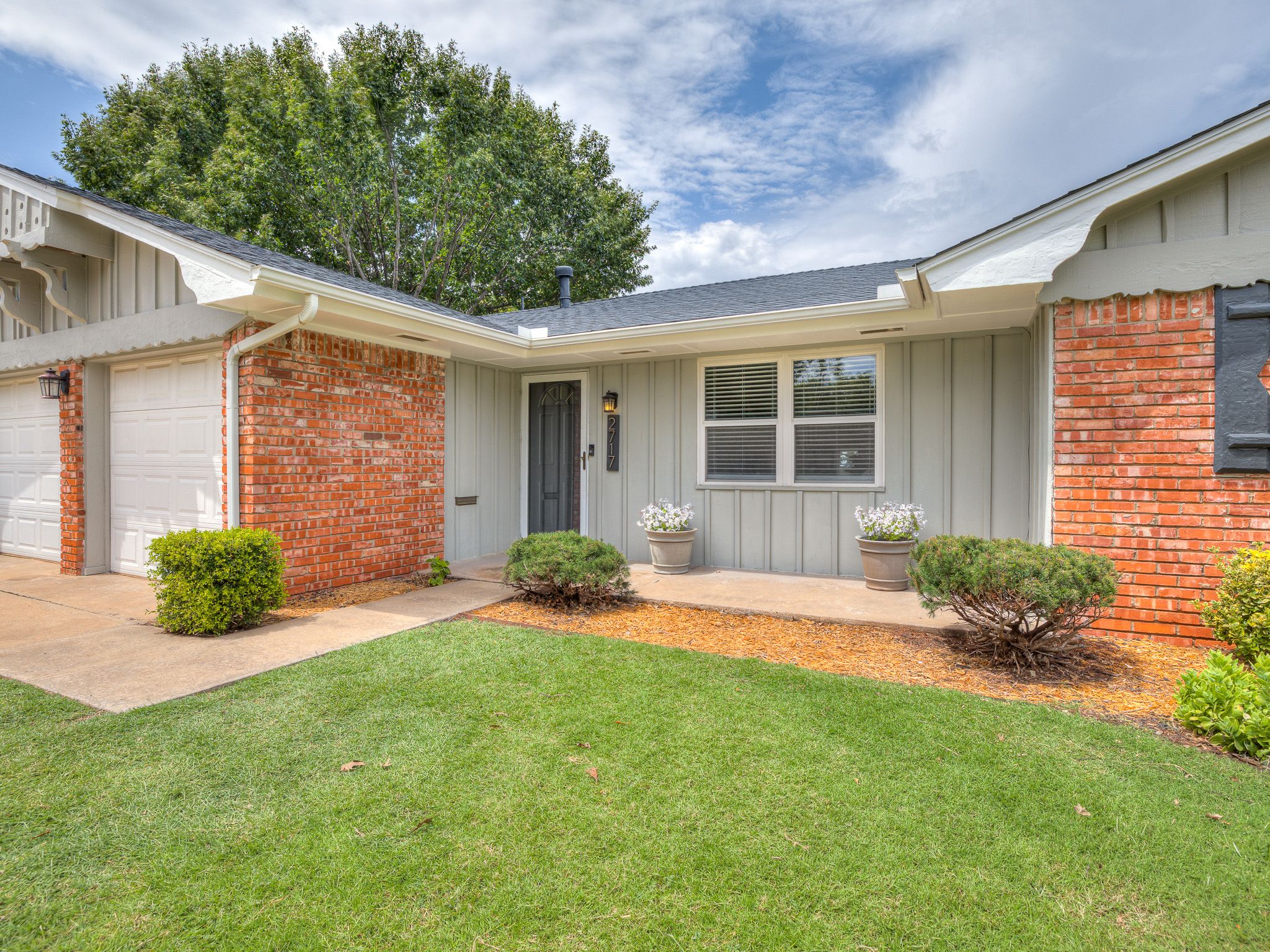 2717 Plymouth Ln-6