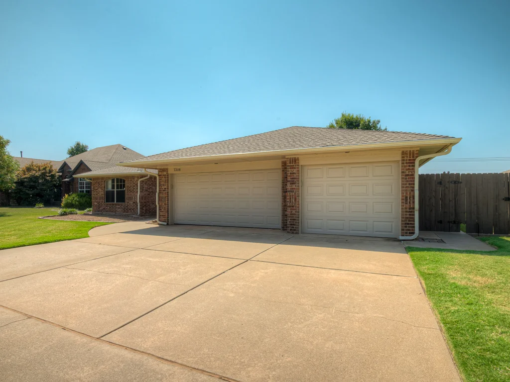7308 NW 129th St-3