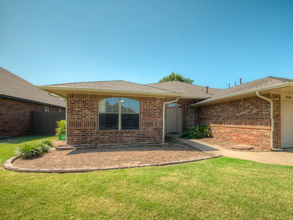 7308 NW 129th St-5
