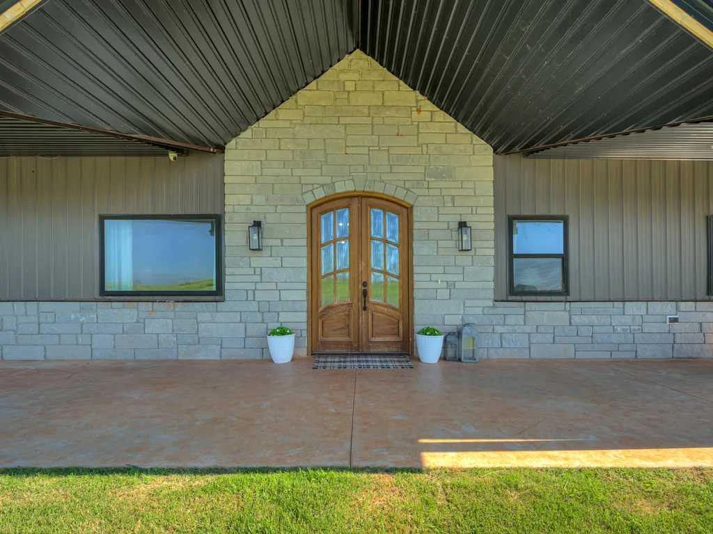 17060 W Camp Dr-1