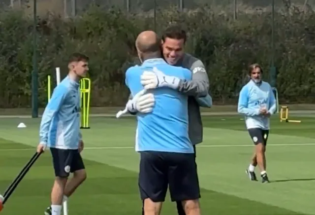 Guardiola chào đón Nunes và Ederson trở lại, xua tan tin đồn chuyển nhượng