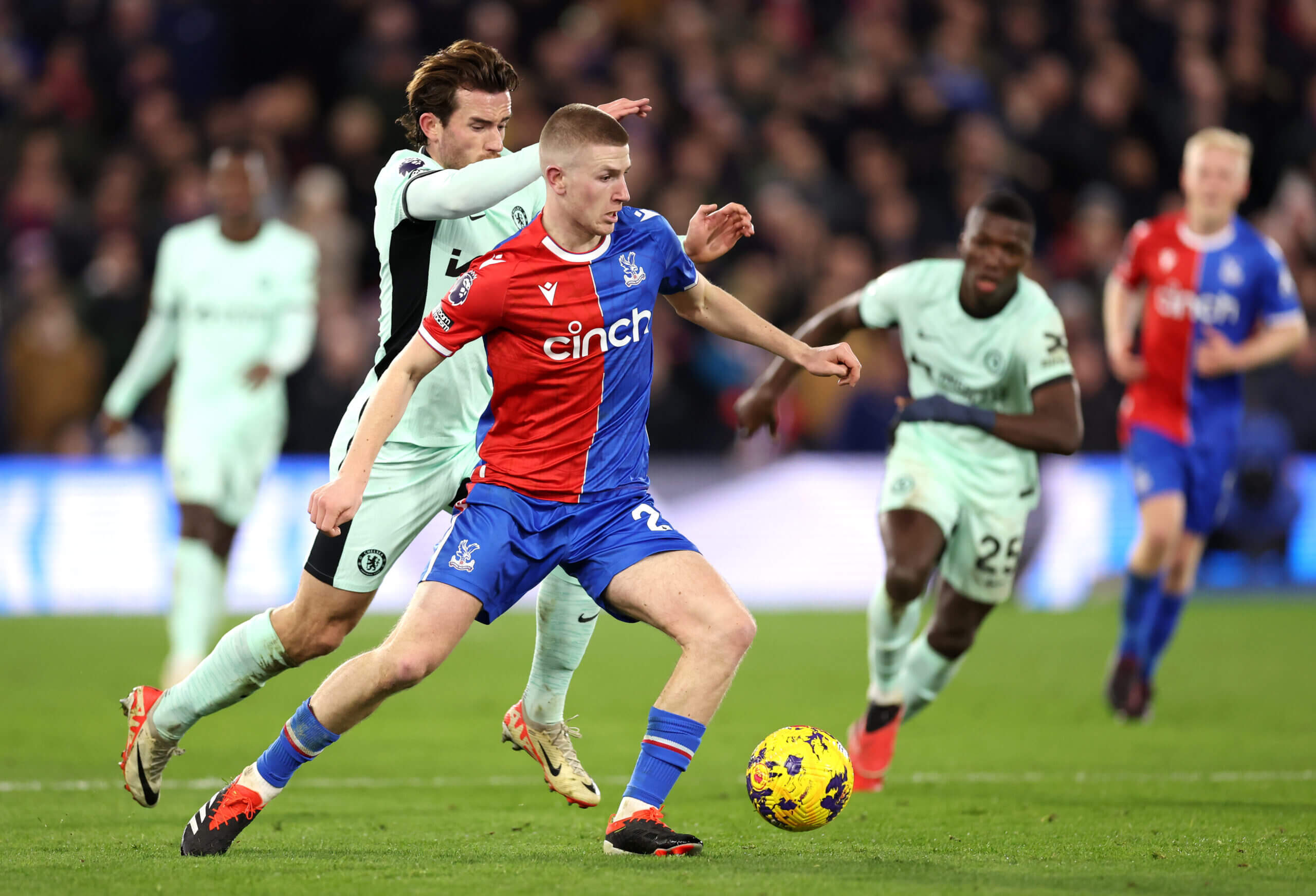 Man City để mắt tới tài năng trẻ Adam Wharton của Crystal Palace