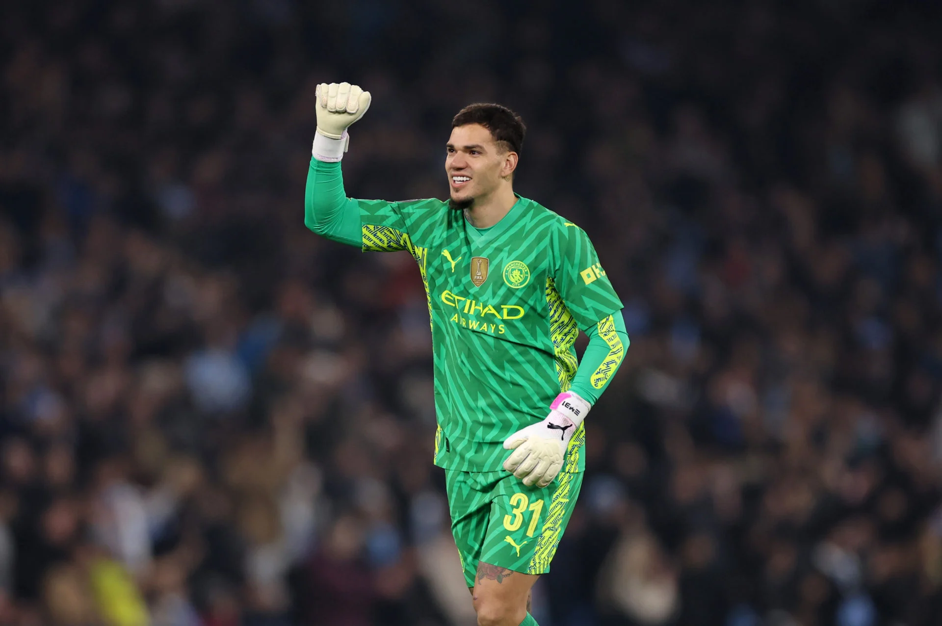 James Trafford: "Ederson là thủ môn độc nhất vô nhị"