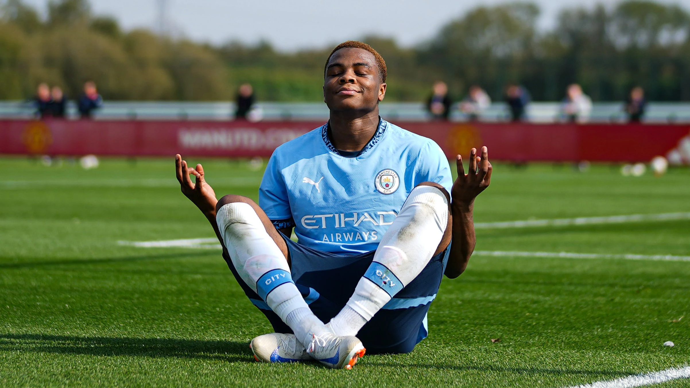 Bayern Leverkusen chiêu mộ thành công sao trẻ Man City