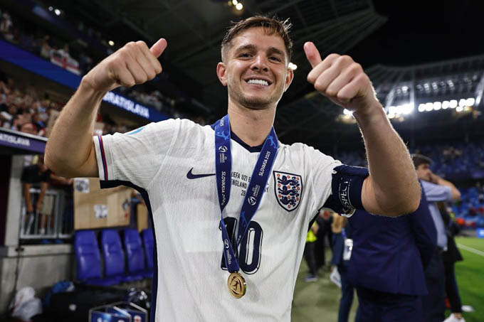 Fiorentina để mắt đến James McAtee của Man City