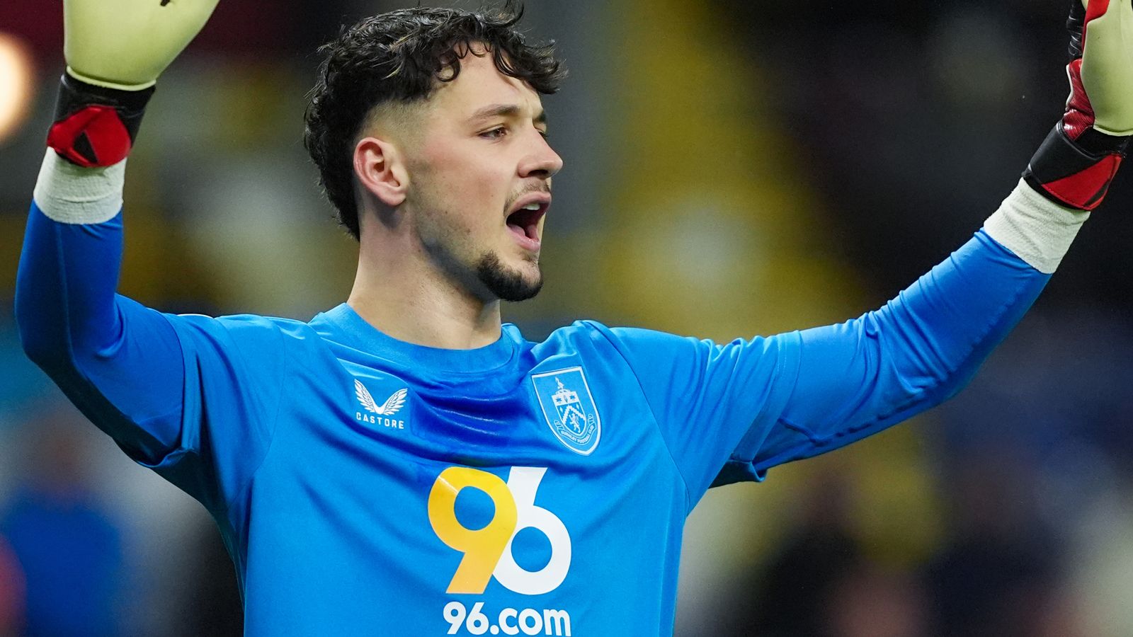 Man City tính chuyện gọi lại thủ môn cũ James Trafford