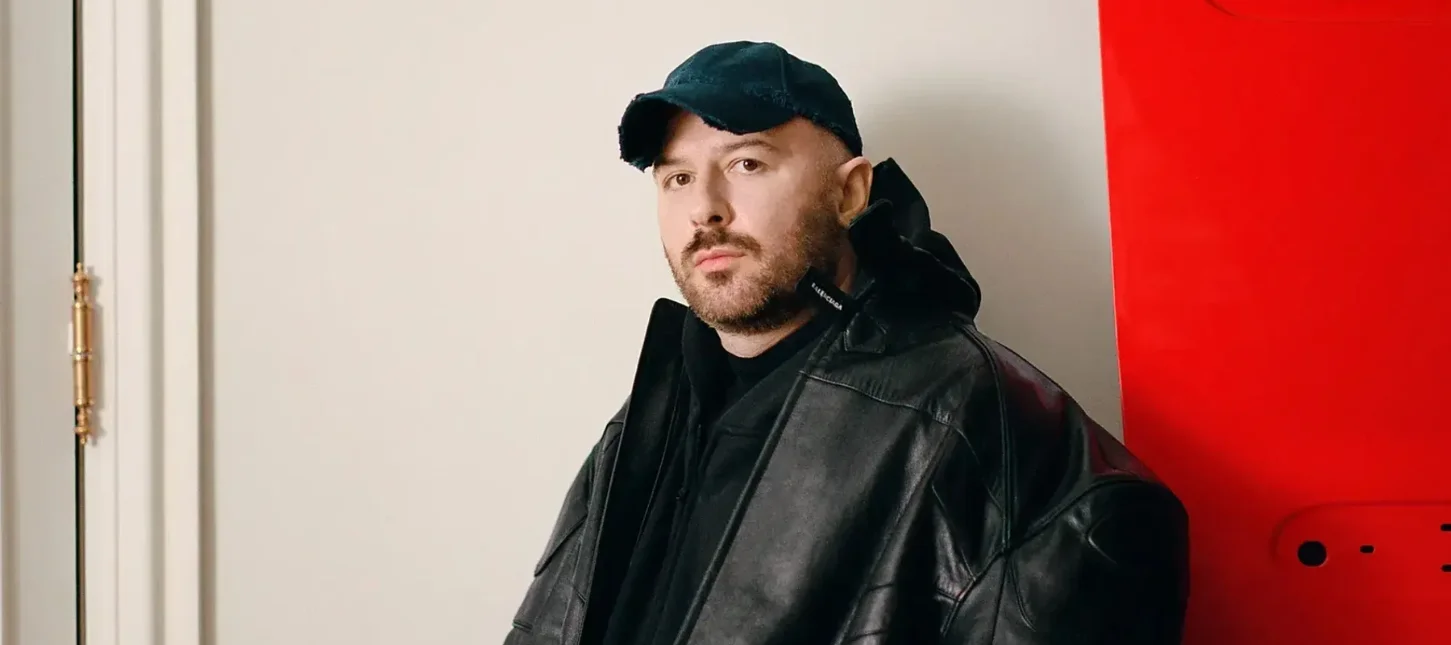Demna Gvasalia: del caos georgiano a la reinvención de la moda urbana