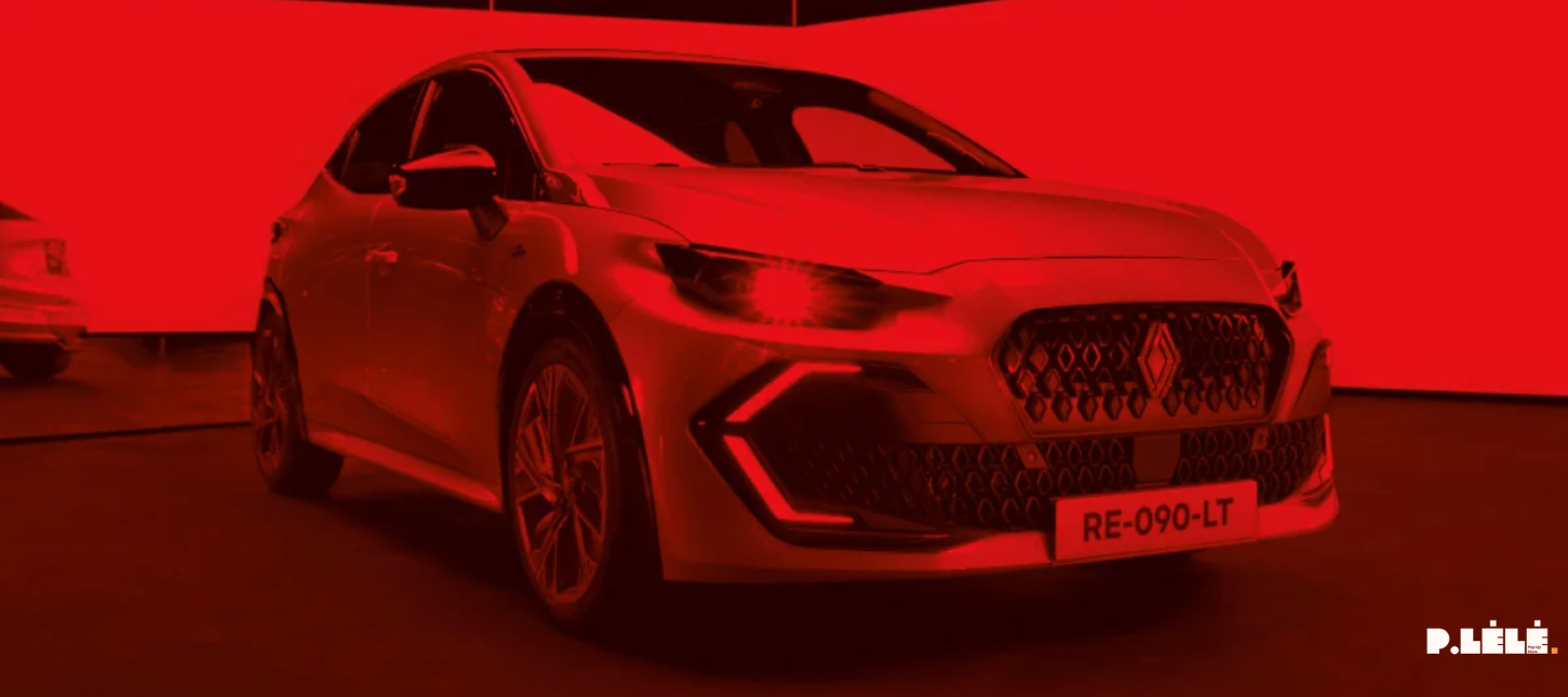 Cliorama : l’exposition immersive du Défilé Renault® qui transforme les Champs-Élysées en terrain d’innovation