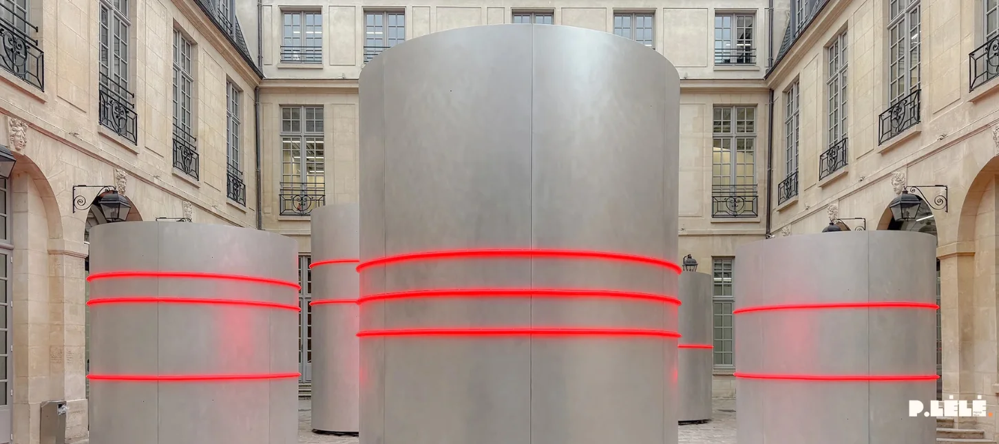 UNTITLED BY COMME DES GARÇONS : une intervention artistique au cœur du GF Courtyard de Dover Street Market Paris 