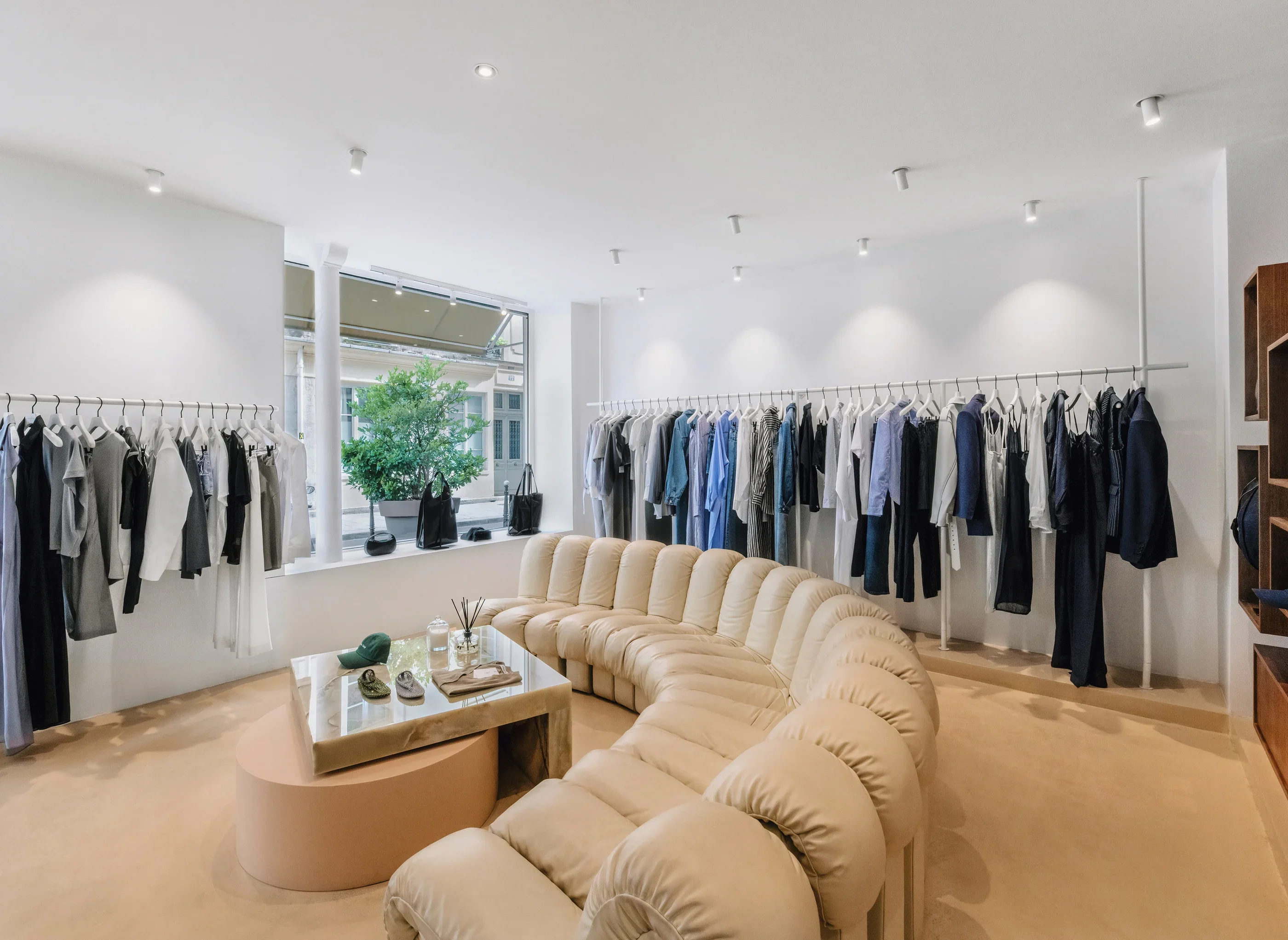 The Frankie Shop Archive Sale : Pop-Up Paris - Image 2