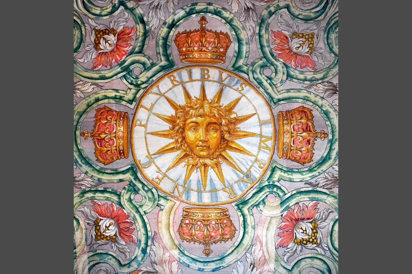 Le Trésor retrouvé du Roi‑Soleil — tapis monumentaux de Louis XIV (Grand Palais)​