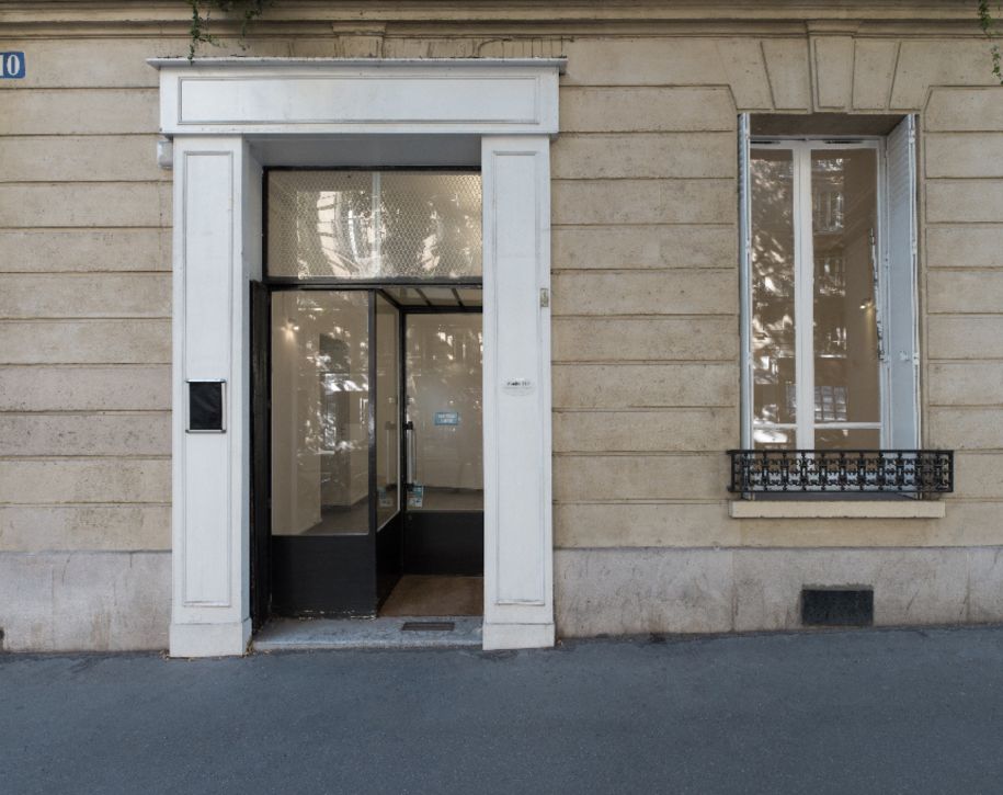 Boutique Clignancourt - Image 1