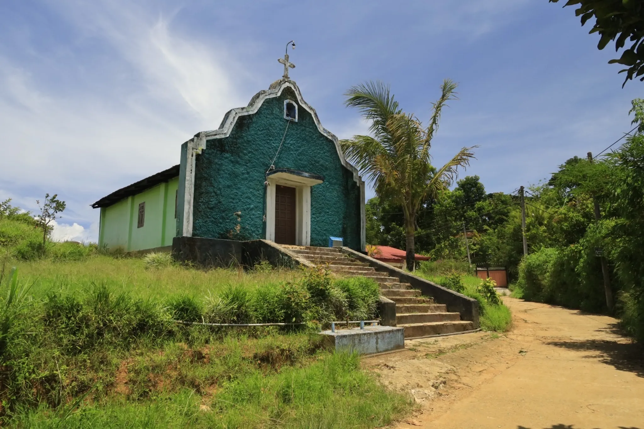 PEKOE TRAIL HIGHLANDS TREKKING EXPERIENCE – SRI LANKA 4
