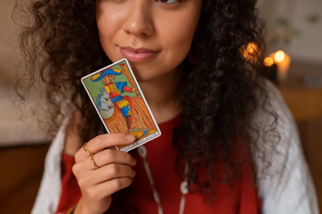 Tarot Kartını Okumadan Haftaya Başlama!