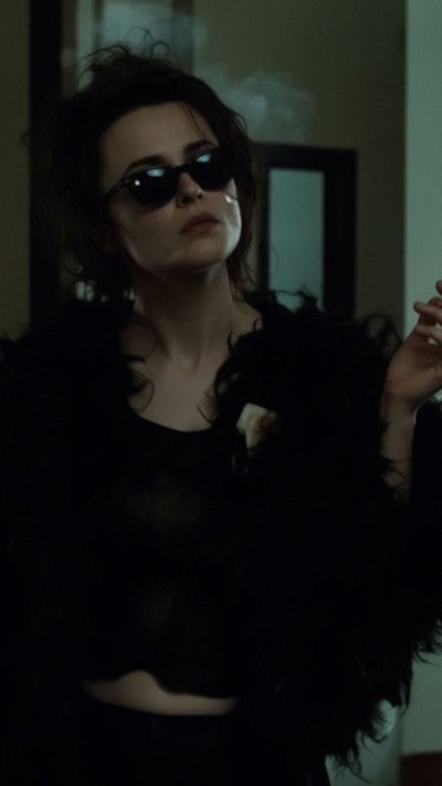 Kendine Has Gotik Tarzıyla Helena Bonham Carter