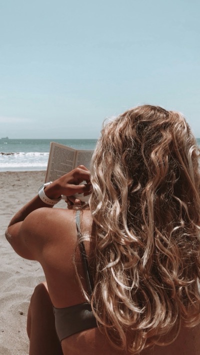 Plajda Okuyabileceğin Birkaç İyi Kitap