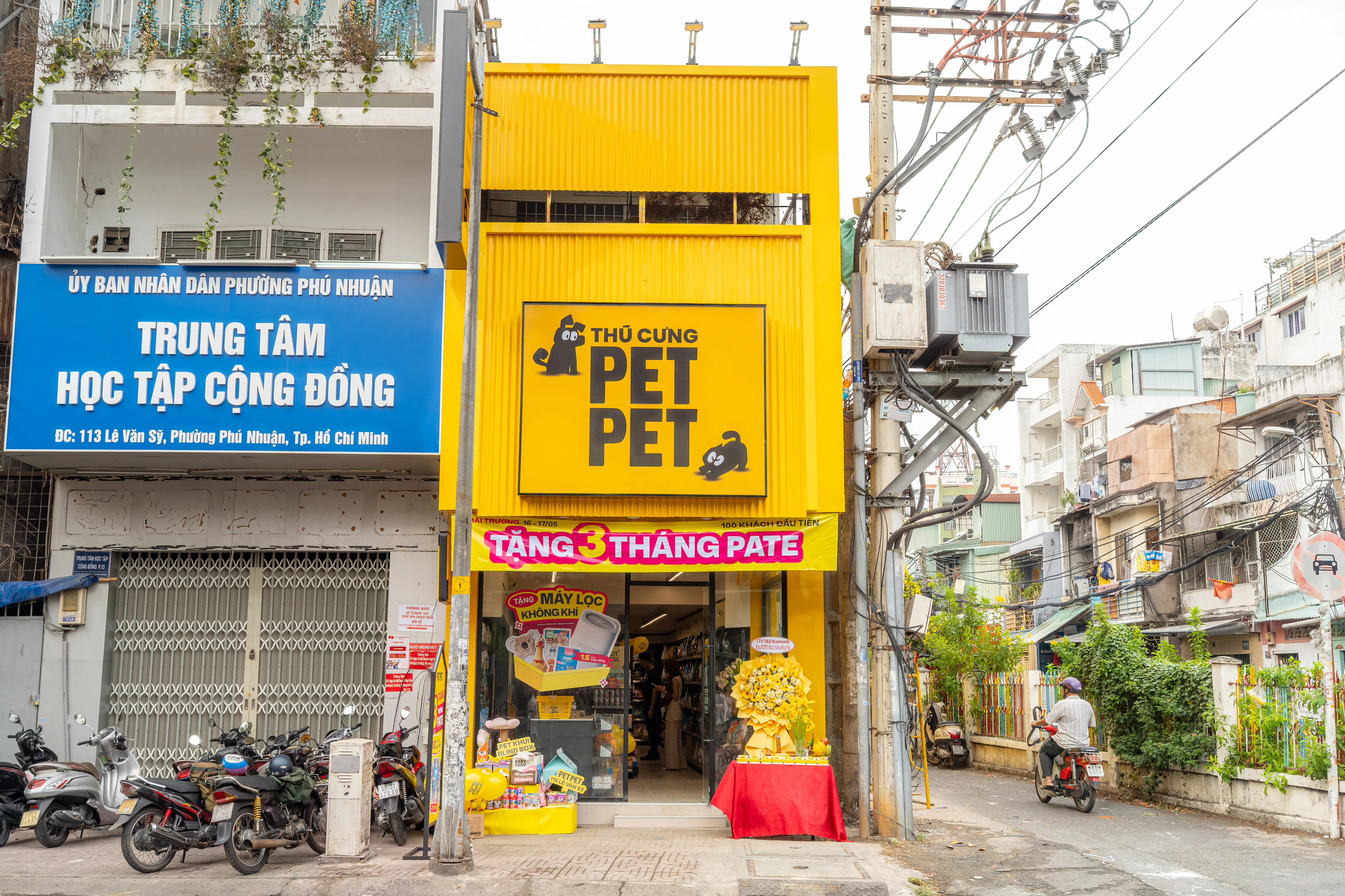 PETPET LÊ VĂN SỸ, PHÚ NHUẬN