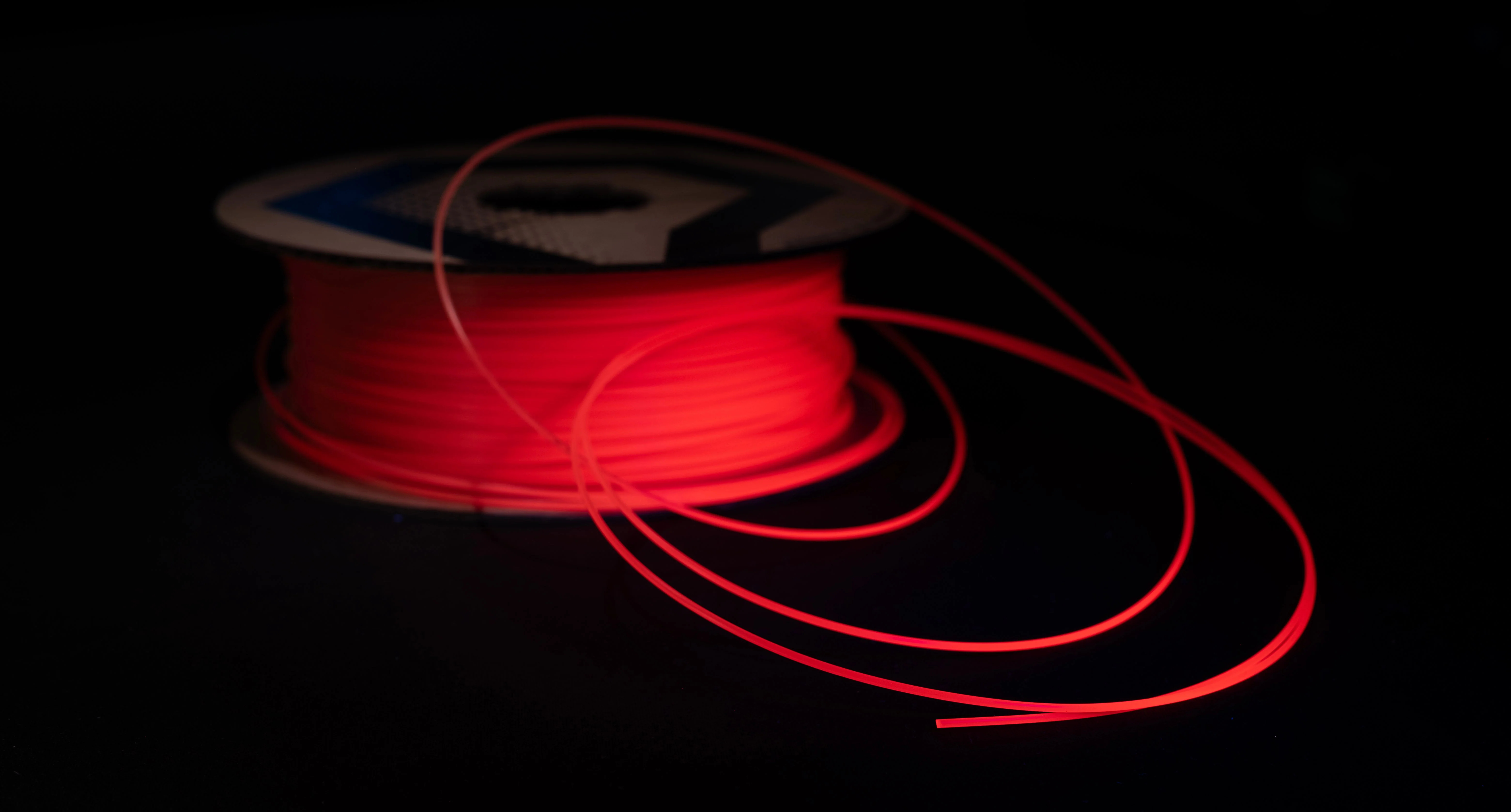 ✨Protopasta apresentou filamento Quantum Dot que brilha sob luz negra