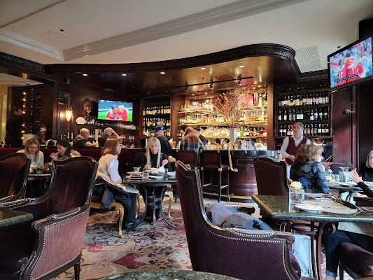 Bacchus Restaurant & Lounge