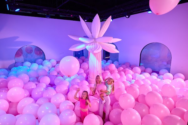 Bubble Planet: An Immersive Experience - Los Angeles
