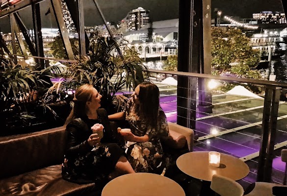 Bungalow Bar & Balcony