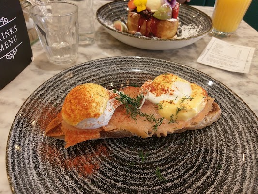 Fress Restaurant & Bar