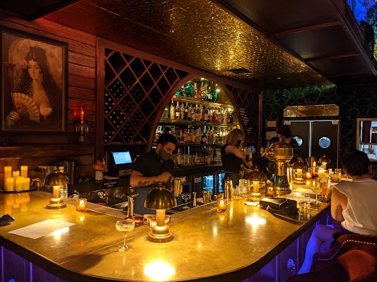 Honey Moon Spirit Lounge