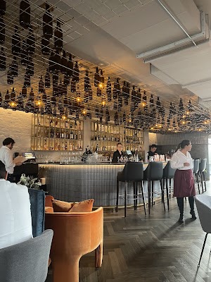 Stella Restaurant and Bar