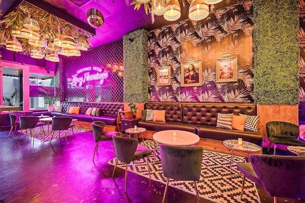 Tipsy Flamingo Cocktail Bar