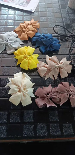 MOÑOS $25