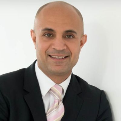 Dr Arash Riazi