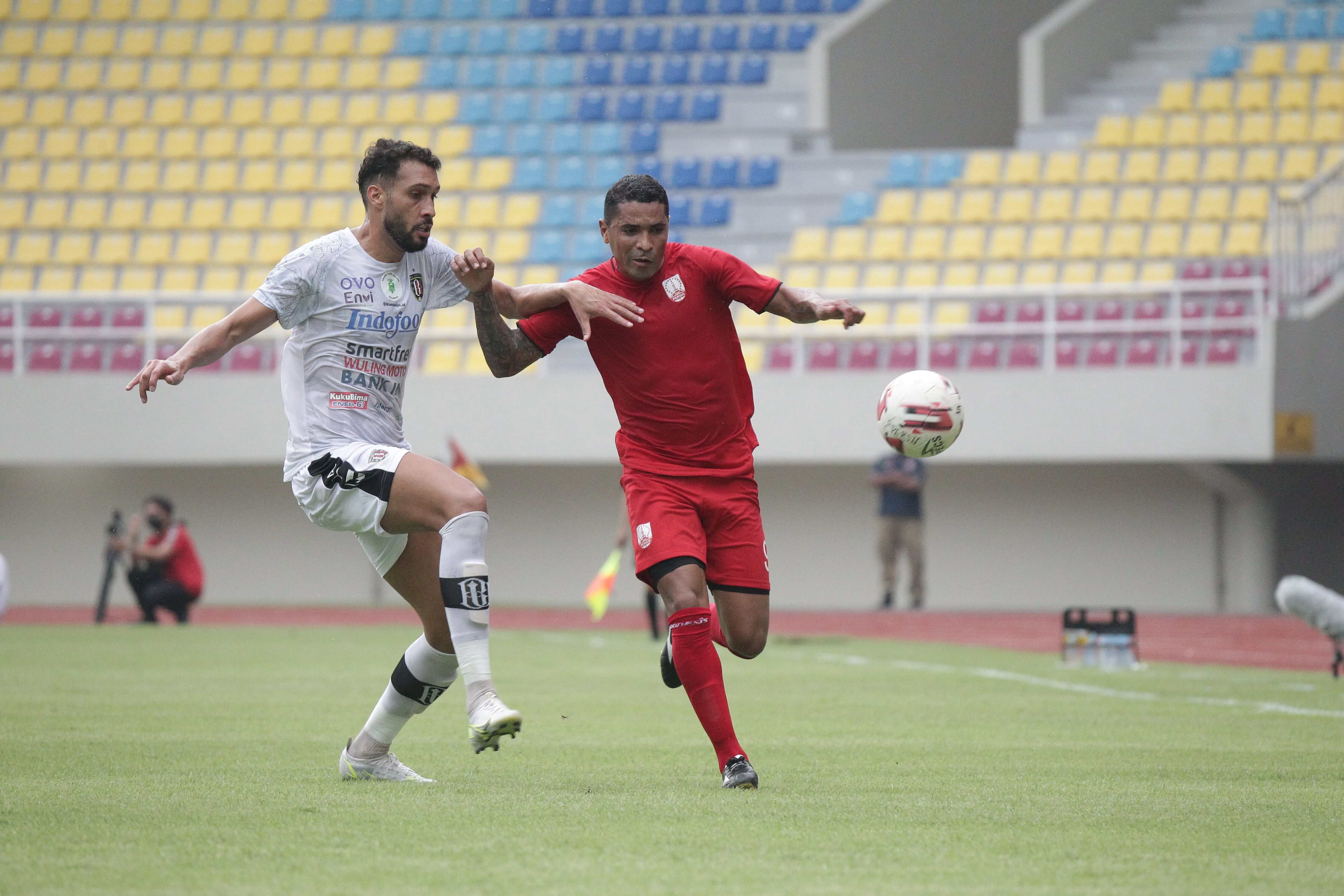 Бали персис соло. Persis solo Arema FC.