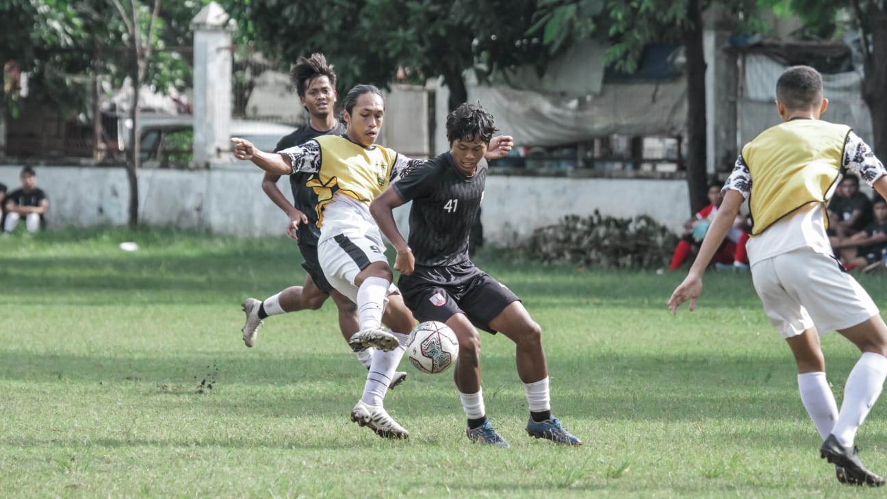 Dika Kuswardani saat laga uji coba.jpg