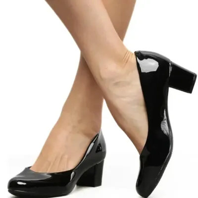 Scarpin Beira Rio Conforto Acabamento Em Verniz Bico Arredondado Salto Bloco-preto Sd4777.409