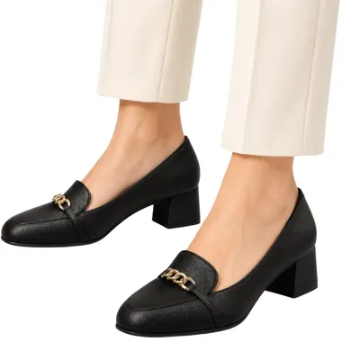 Sapato Modare Mocassim Feminino Com Corrente Dourada-preto 7373.107