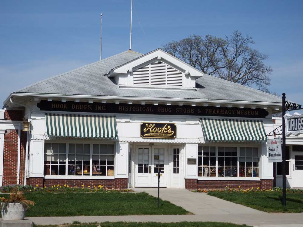 Hook's Drug Store Museum